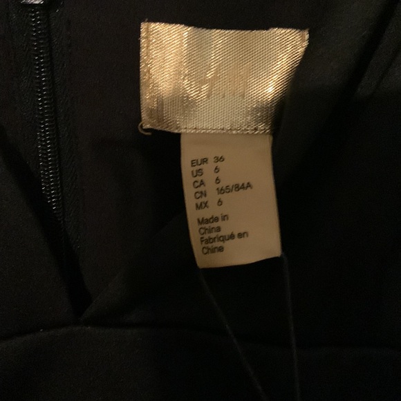 H&M Low Cut Minidress - Picture 2 of 5